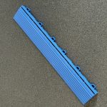 Bordure clipsable bleue femelle pour dalle de sol