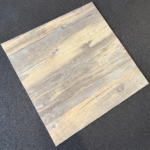 Dalle de sol PVC adhésive effet bois vieilli
